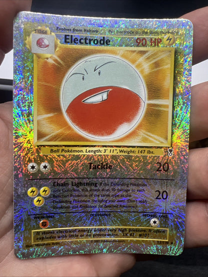 Pokemon Electrode 22/110 Legendary Collection Reverse Holo - MOD PLAY
