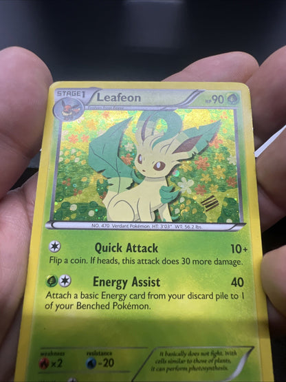 Pokemon Leafeon BW87 Black & White Holo - HEAVY PLAY