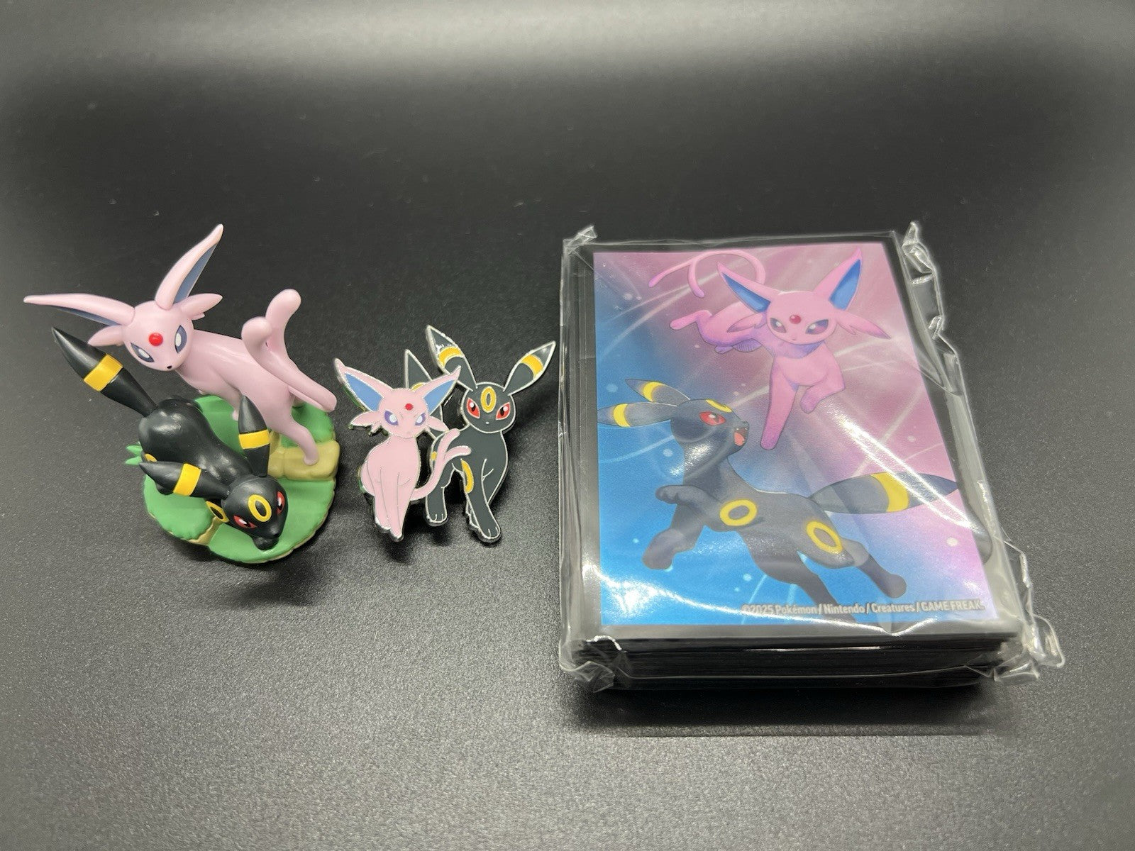 Prismatic Evolutions Figure Collection Umbreon And Espeon Figure Pin and Sleeves